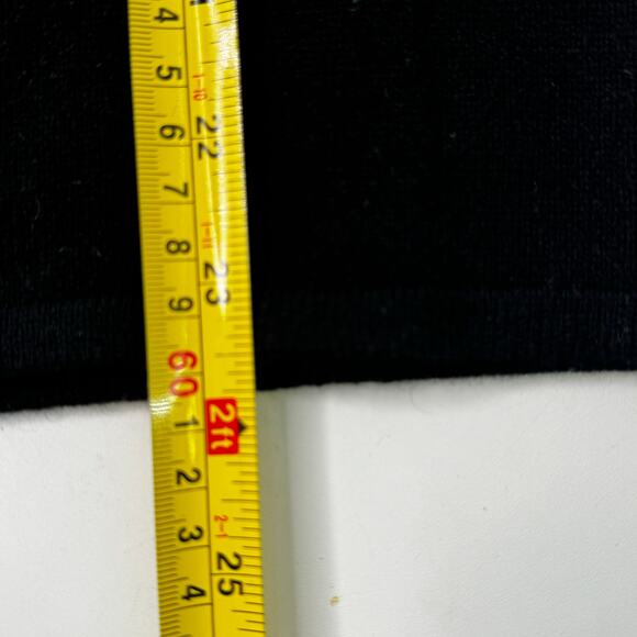 NEW Sutton Studio Black Crew Neck Sweater Womens Large 100% Cashmere - Picture 6 of 6